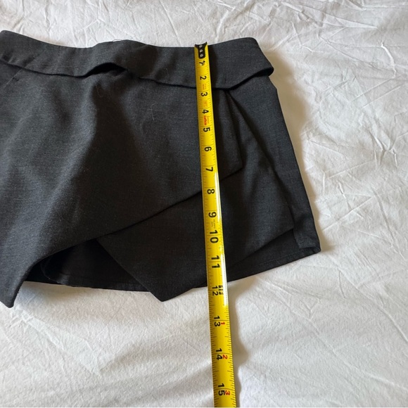 Aritzia x Talula  Berklee Skort Asymmetrical Wrap Design - Picture 8 of 10